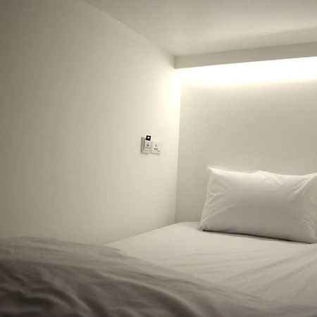3 Howw Hostel At Sukhumvit 21 Banguecoque Exterior foto